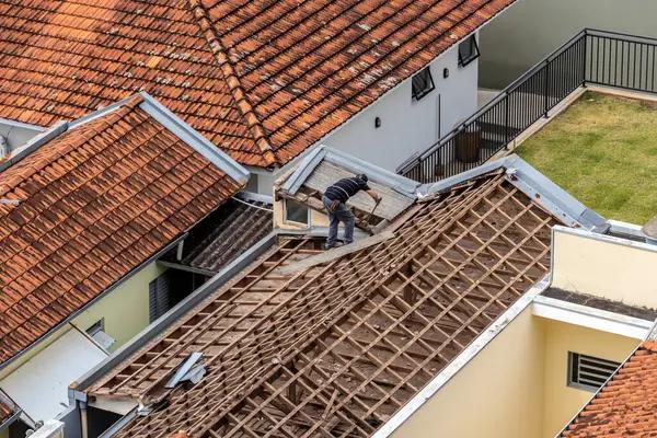 Metal Roof Repair Experts in Syracuse