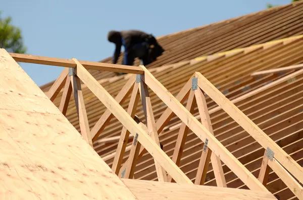 Find the Best Roofing Contractor for Your Home Today