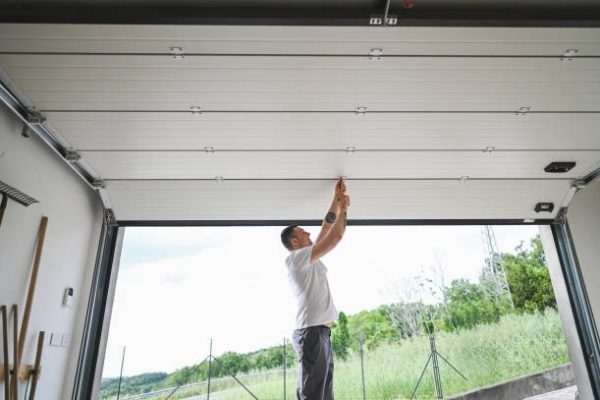 Get Fast Garage Door Repair Near Me When You Need It